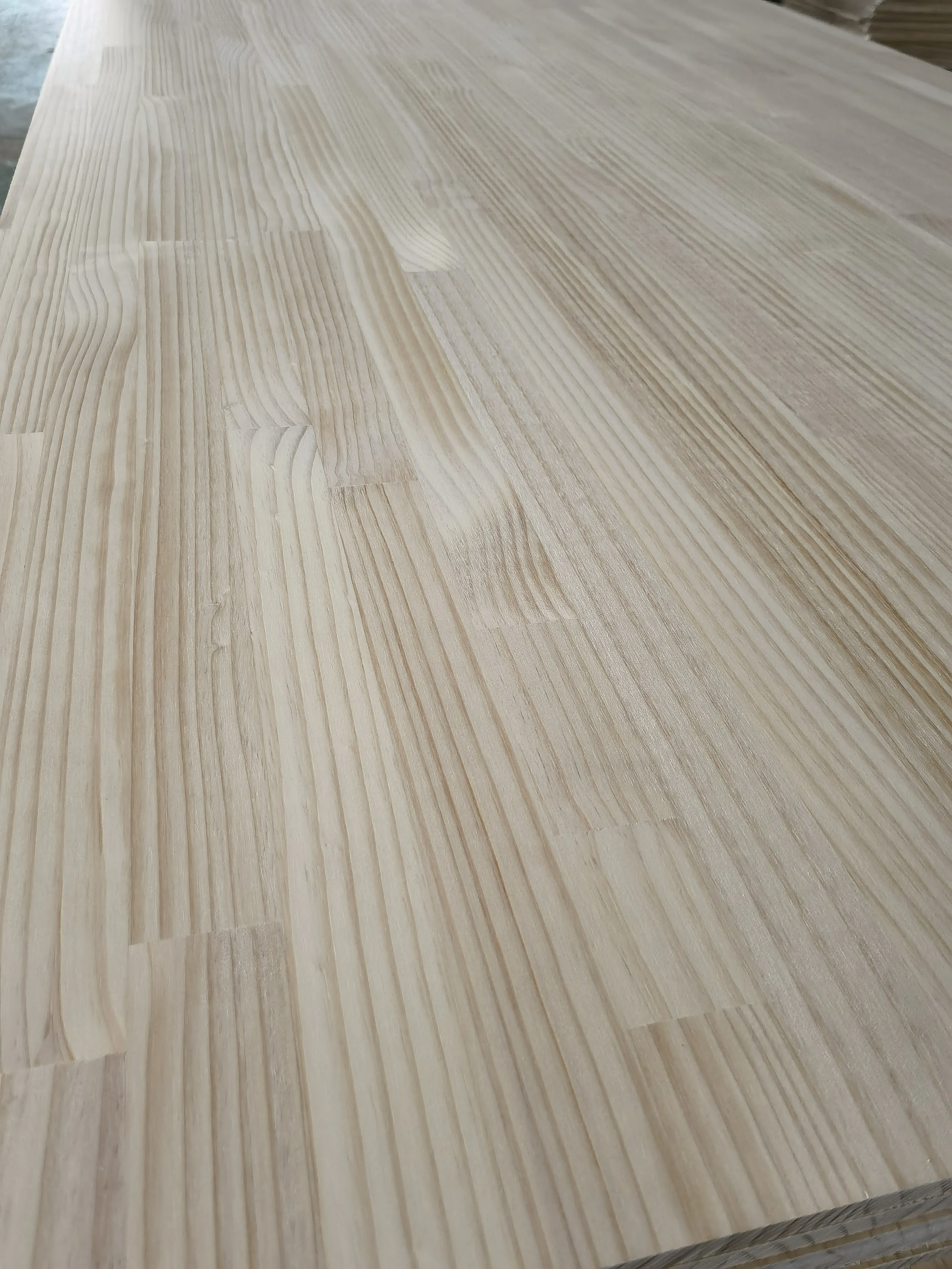 Sawn Timber Panel Solid Wood Panel New Zealand Pine Finger Jointed Board price