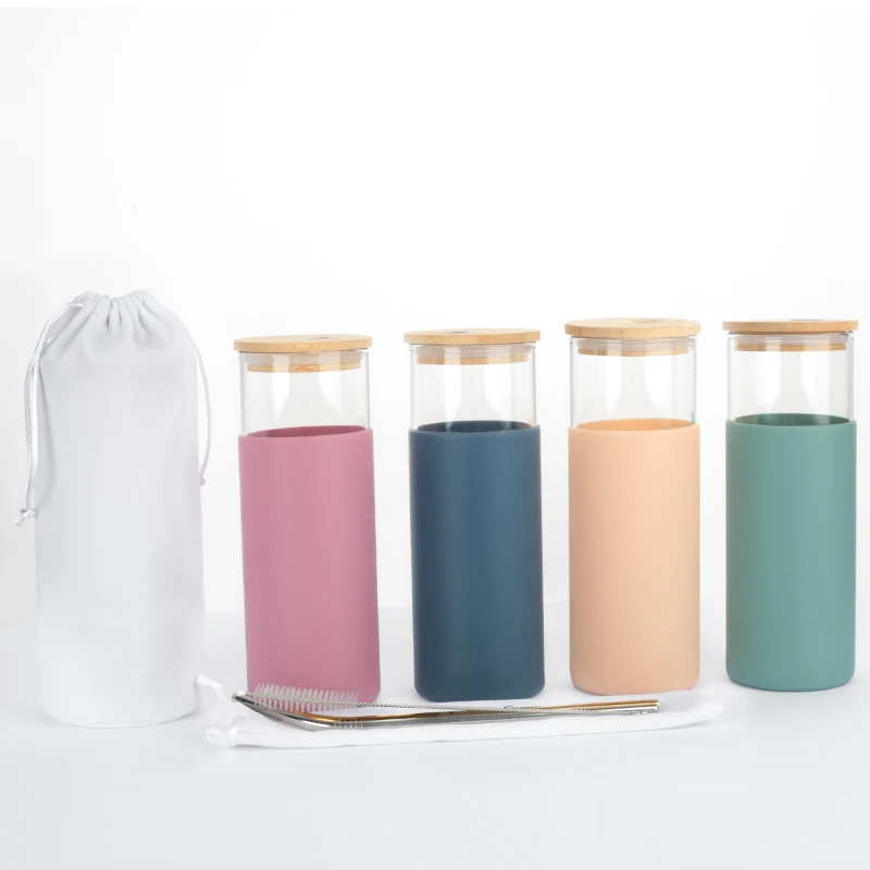 Hot Sale Borosilicate 500ml 16 oz Large Glass Water Bottle Silicone Sleeve with Stainless Steel Straw