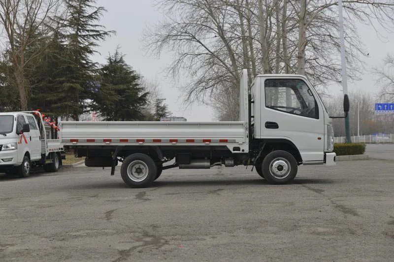 Dongfeng bully w15 1.5L 113 HP 3.05M used single row breast board mini truck