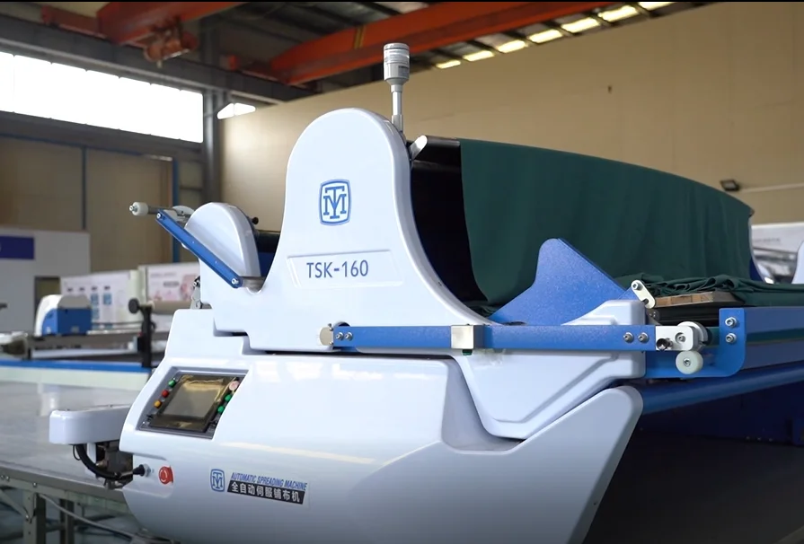 Dress fabric spreader machine fully automatic