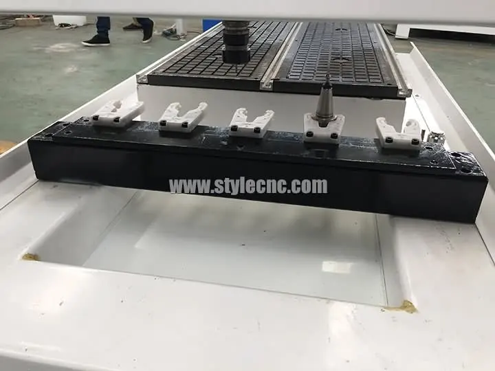 SMALL CNC Router Machine with ATC System