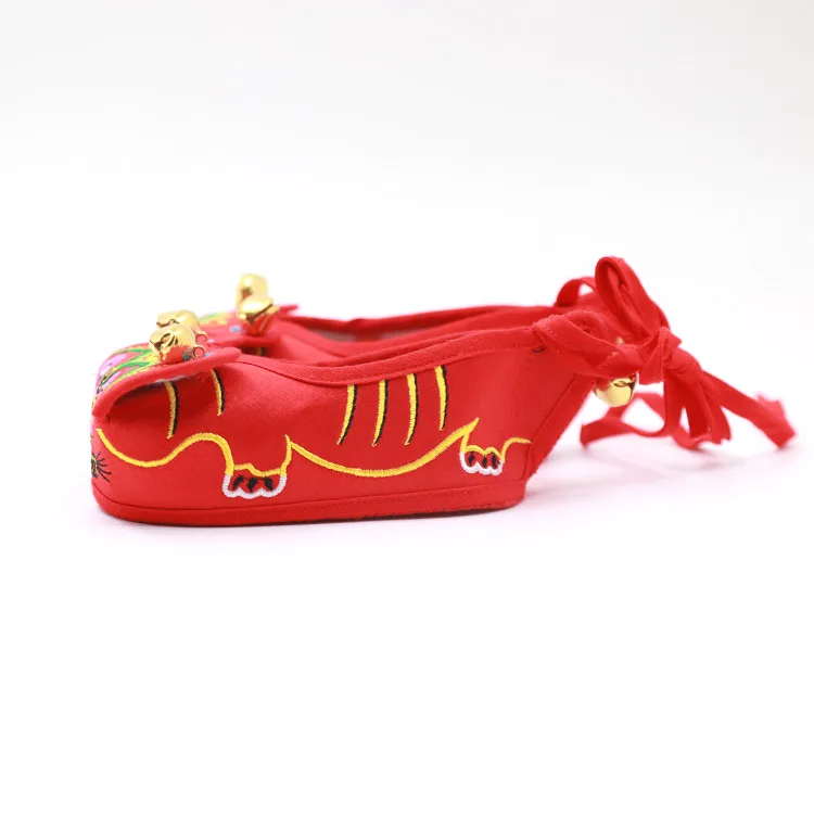 
2021 Wholesale Cheap Price Mix colour Chinese Style Gift Baby Hand Embroidery Shoes 