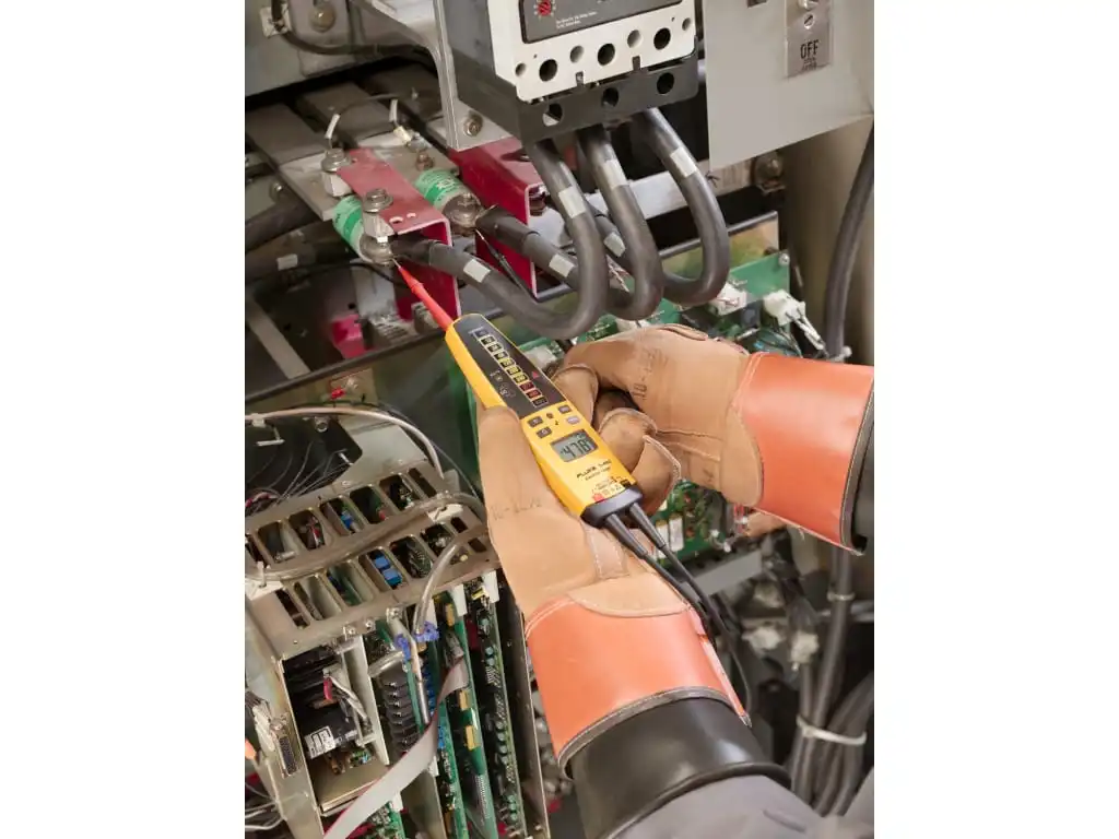 Fluke T+Pro Electrical Tester