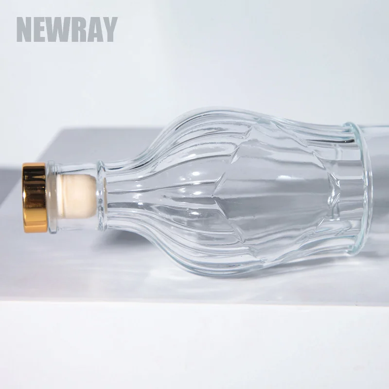 Wholesale Price Factory Direct Big Capacity Glass Spirits Bottle for Wine Gin Vodka Rum with Custom Packaging