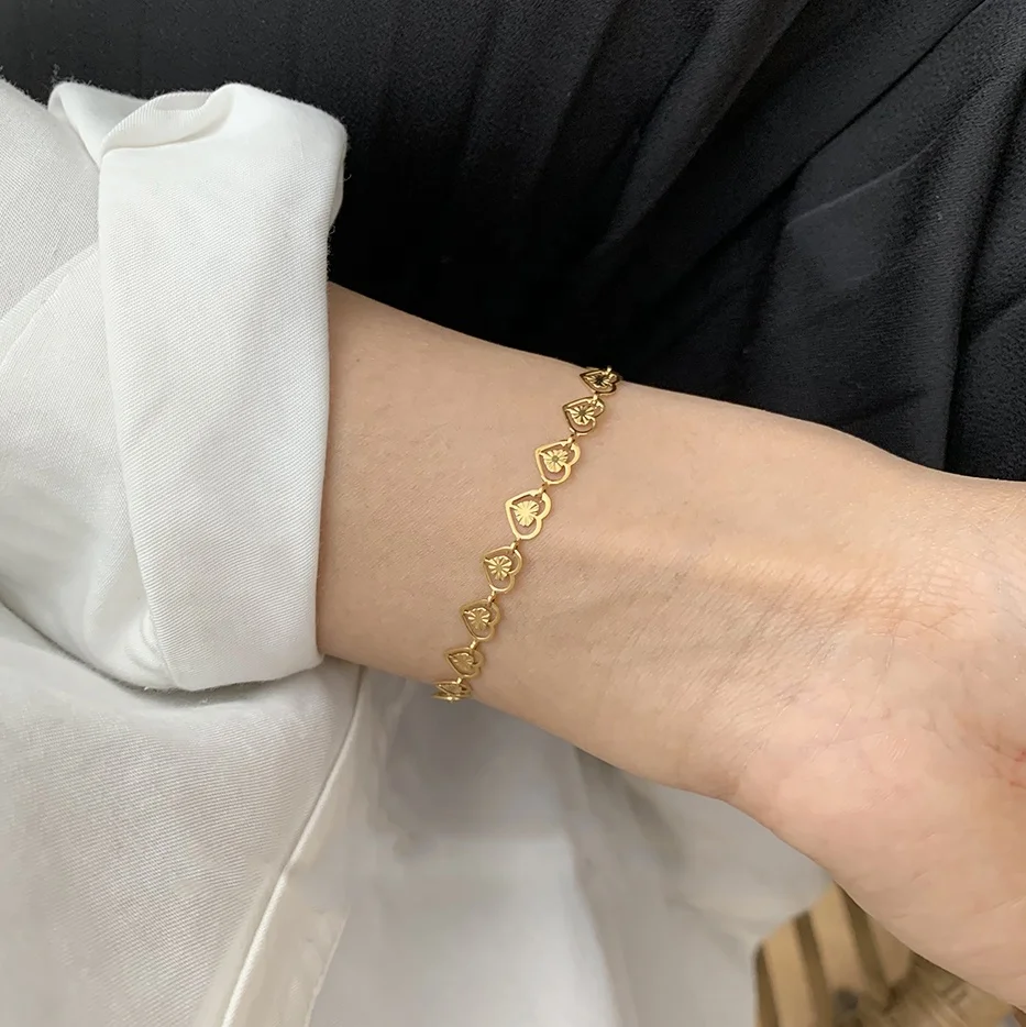 Summer Stainless Steel Linked Hollow Love Heart Necklace 18K Gold Plated Colorful Enamel Choker Necklace Women Vintage Jewelry