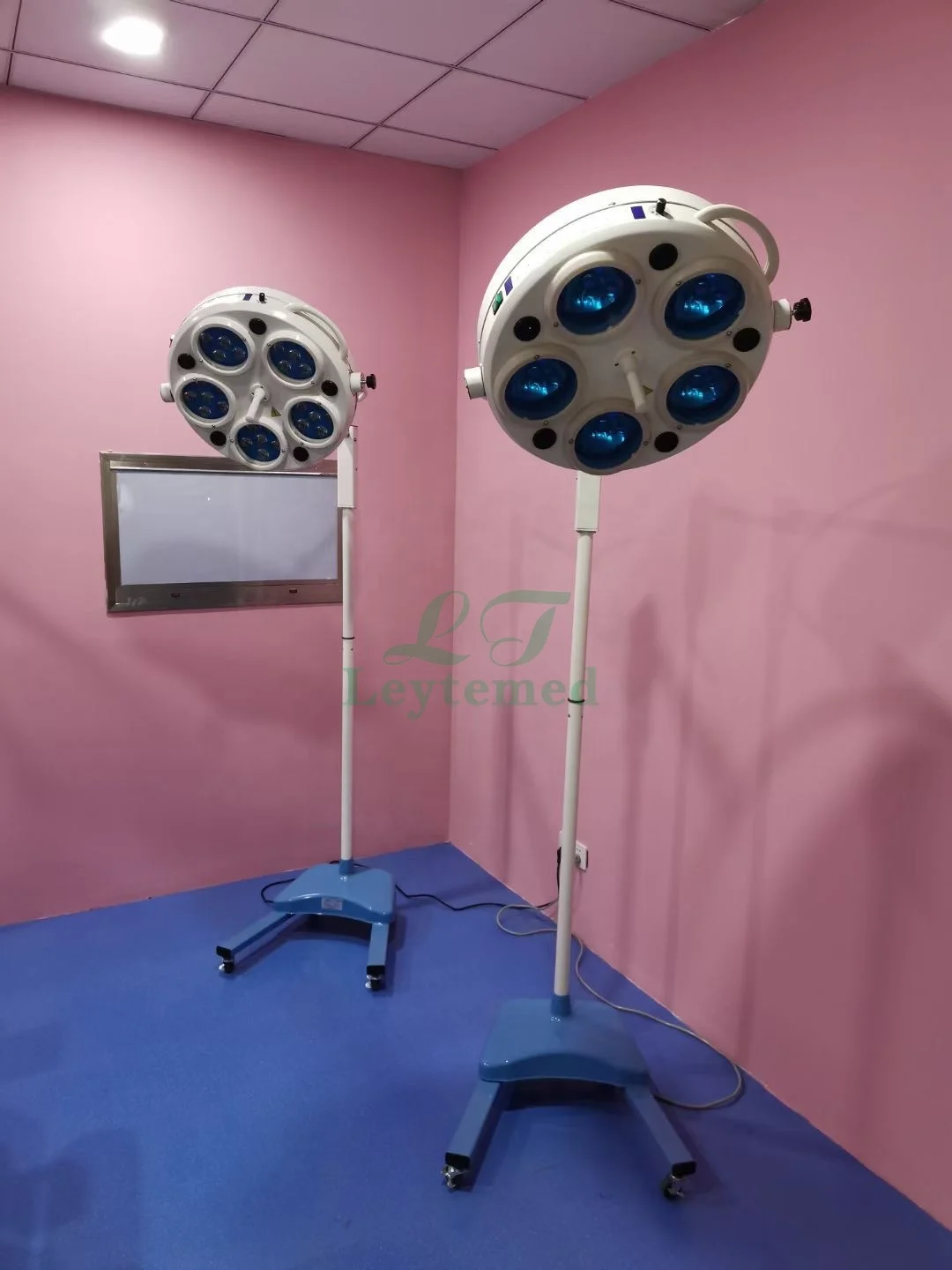 LTSL41B Medical Stand Type LED Shadowless Operation Lamp Mobile Operating Theatre Lights