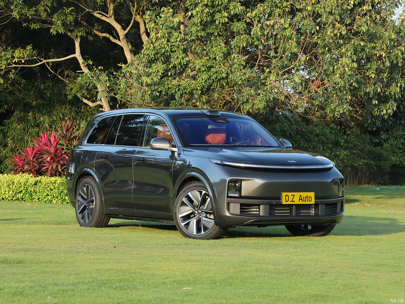 LEADING IDEAL L9 Popular long range ev car Made In China