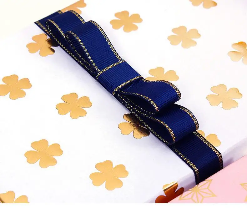 Luxury Metallic Foil Gift Wrapping Paper Sheet with Printed Four Leaf Clover Heart Hexagram
