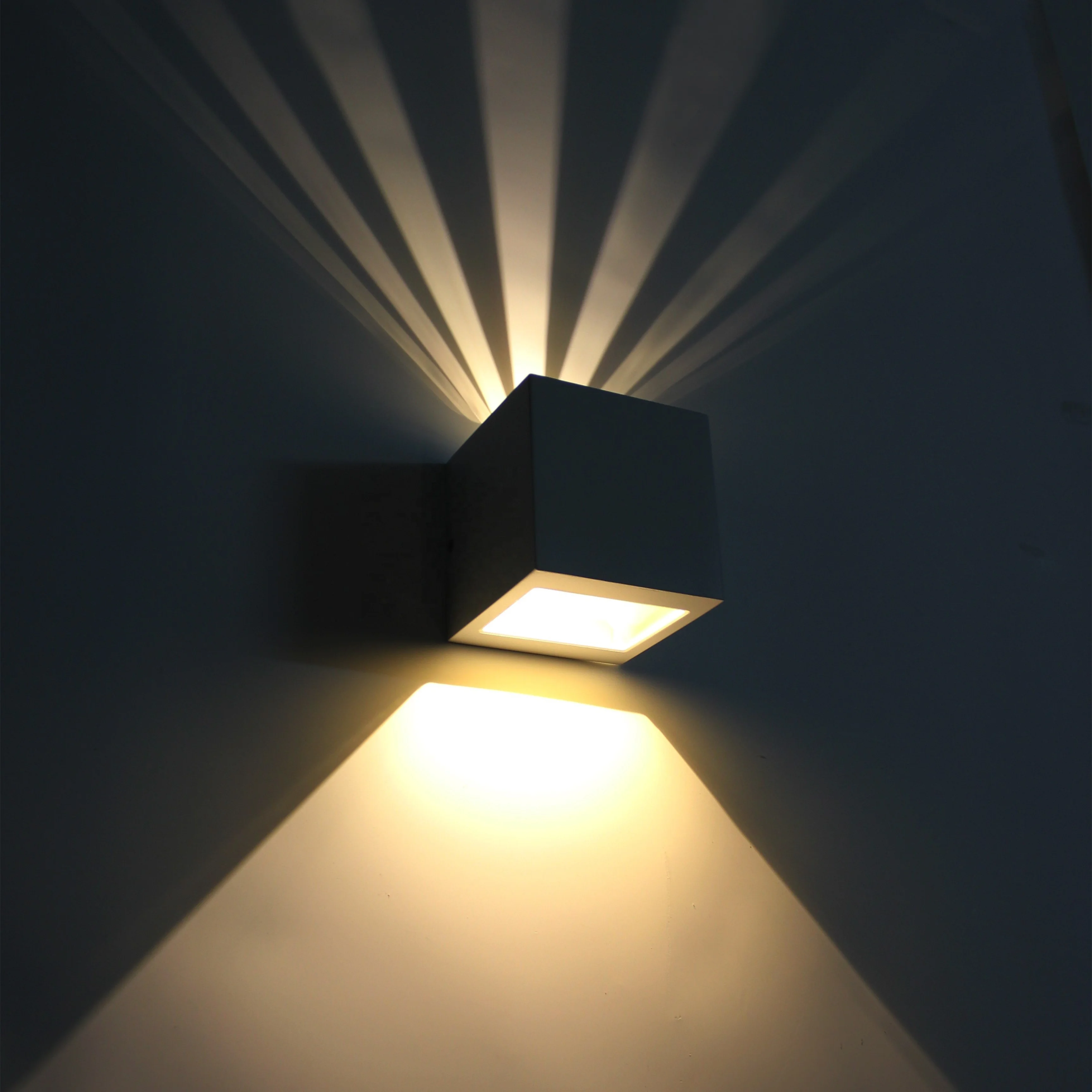 Modern Gold Cubic Luxury  LED 2x3W Outdoor Wall Light Led  Up Down Wall  Decor Mount Lighting  Led Wall Washer light ip54