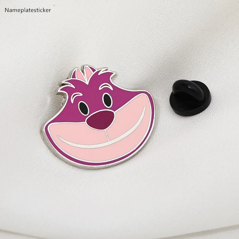 Wholesale Custom Saudi Arabia Golden Metal Badge custom metal pin badge