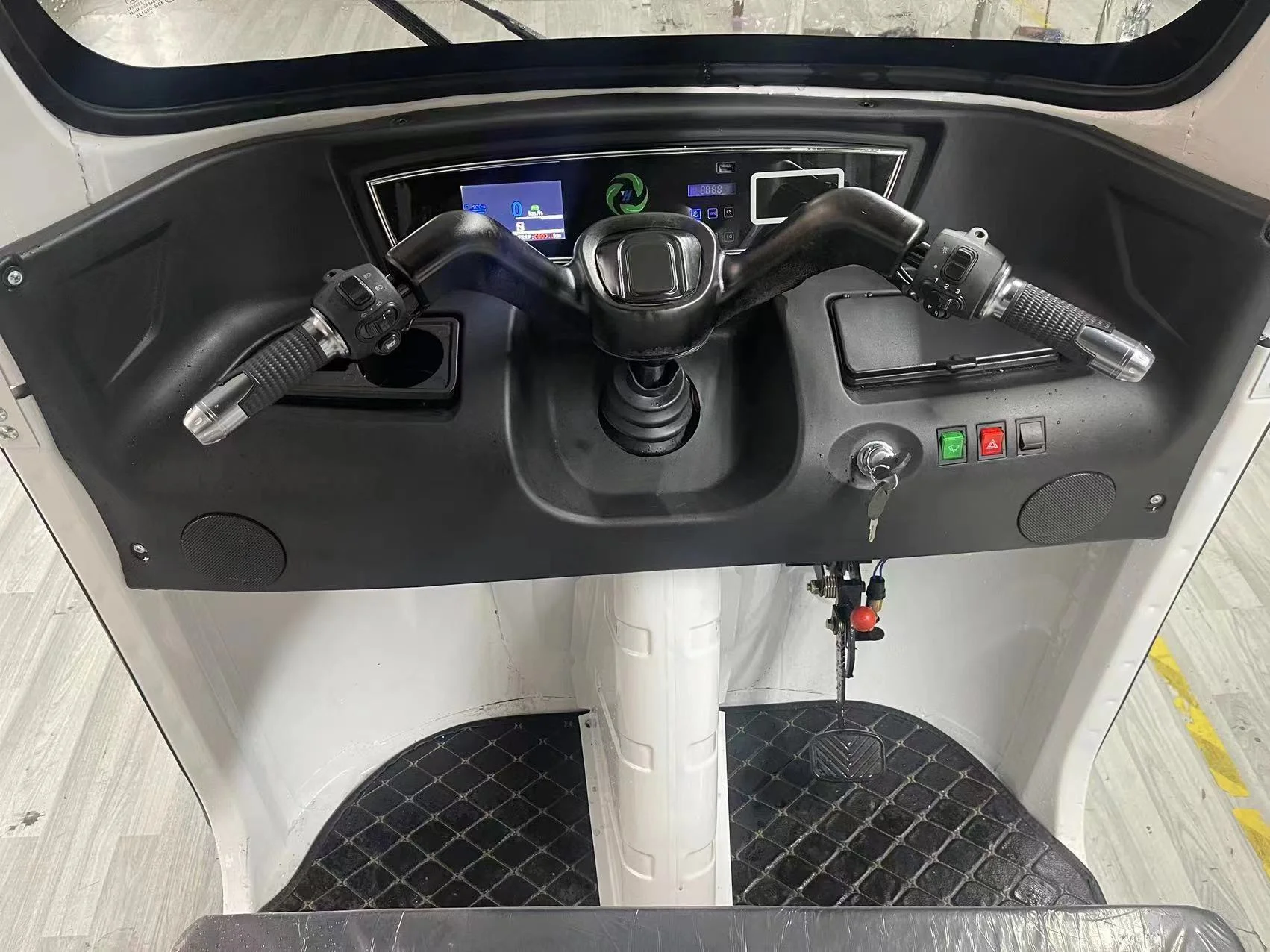 Electric Tuk Tuk Auto E Rickshaw Eco-friendly Three Wheel Electric Tricycle Passenger Electric Tricycle