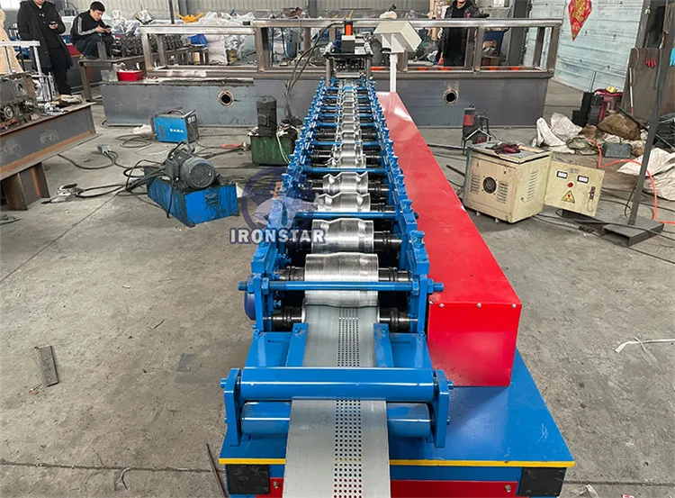 Full Automatic Press Machinery for Light Steel Metal Garage Door Slats Roll Forming Machine
