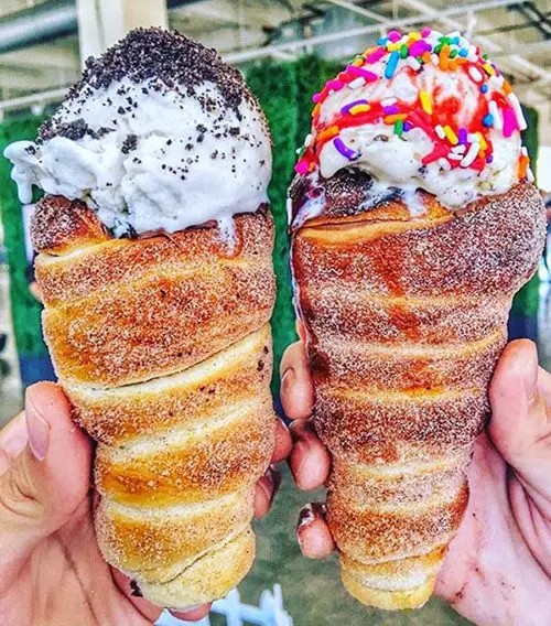 Commercial ice cream cone kurtos kalacs chimney cake machine