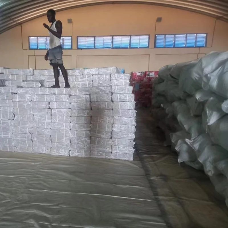 China forged wooden handle agricultural hoe supplier