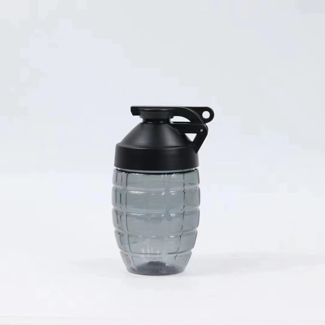 Спортивная бутылка