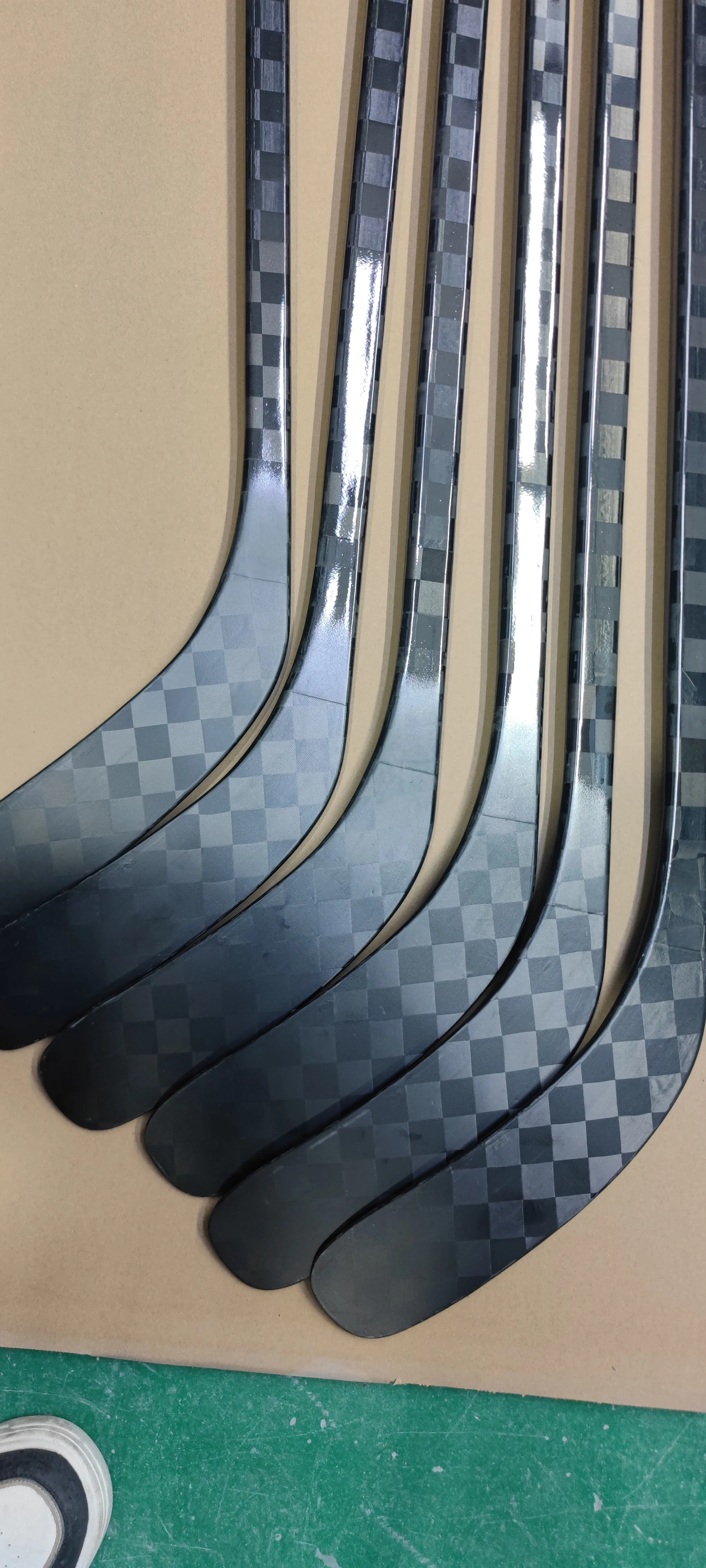 Youth Ice Hockey Sticks Light Carbon Fiber Ice Hockey Stick Senior Composite Hockey Stick