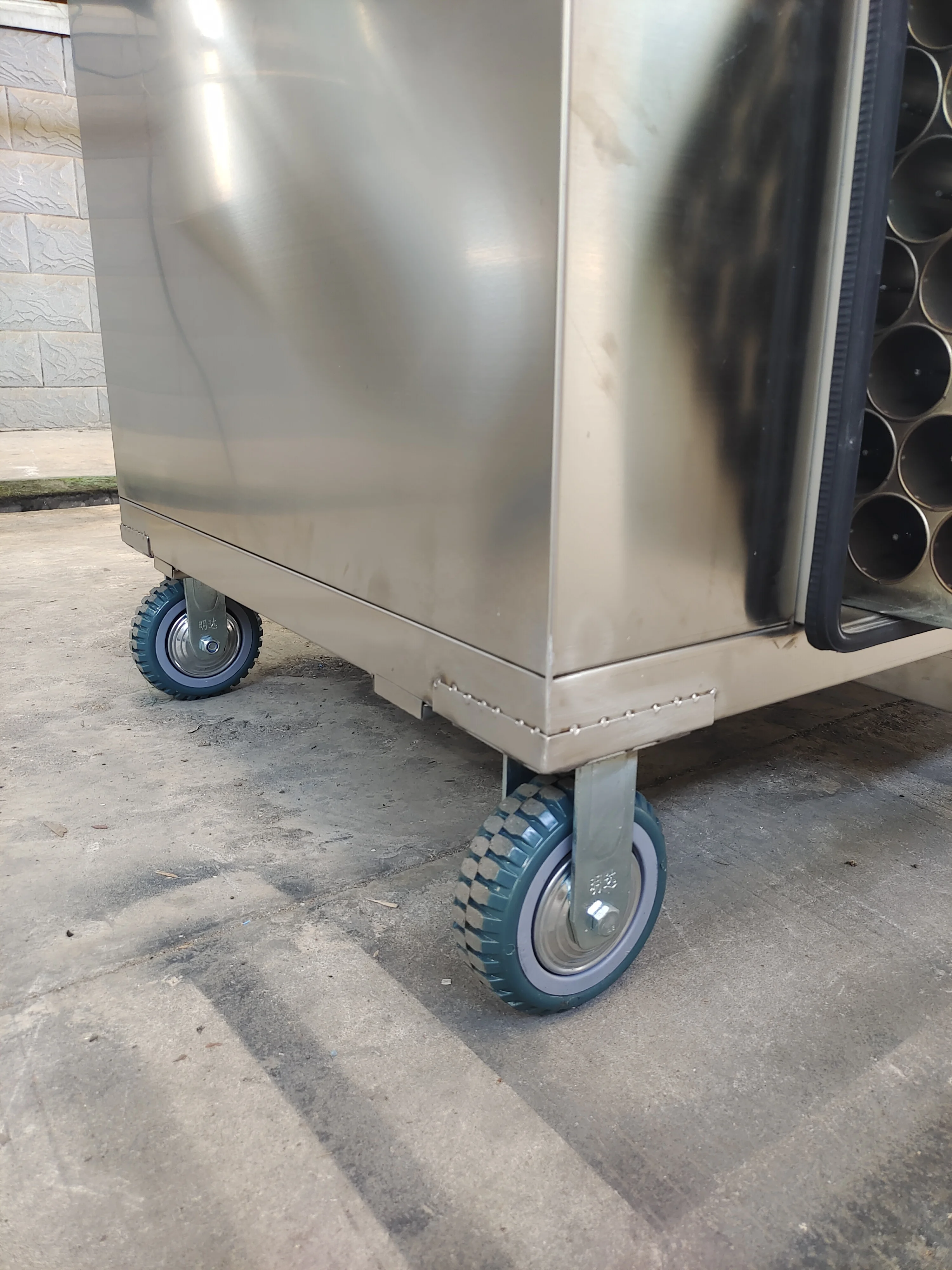 Multifunctional  BBQ Grill with Grill Smoke Purifier Indoor and Outdoor Use for Restaurant Industry