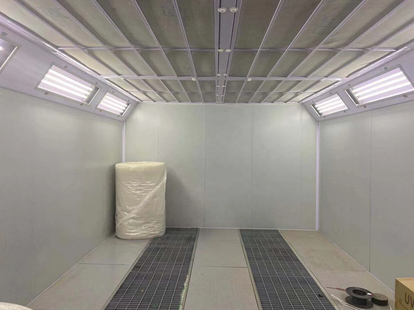 
Standard automobile paint baking room / customized environment-friendly automobile paint baking room 