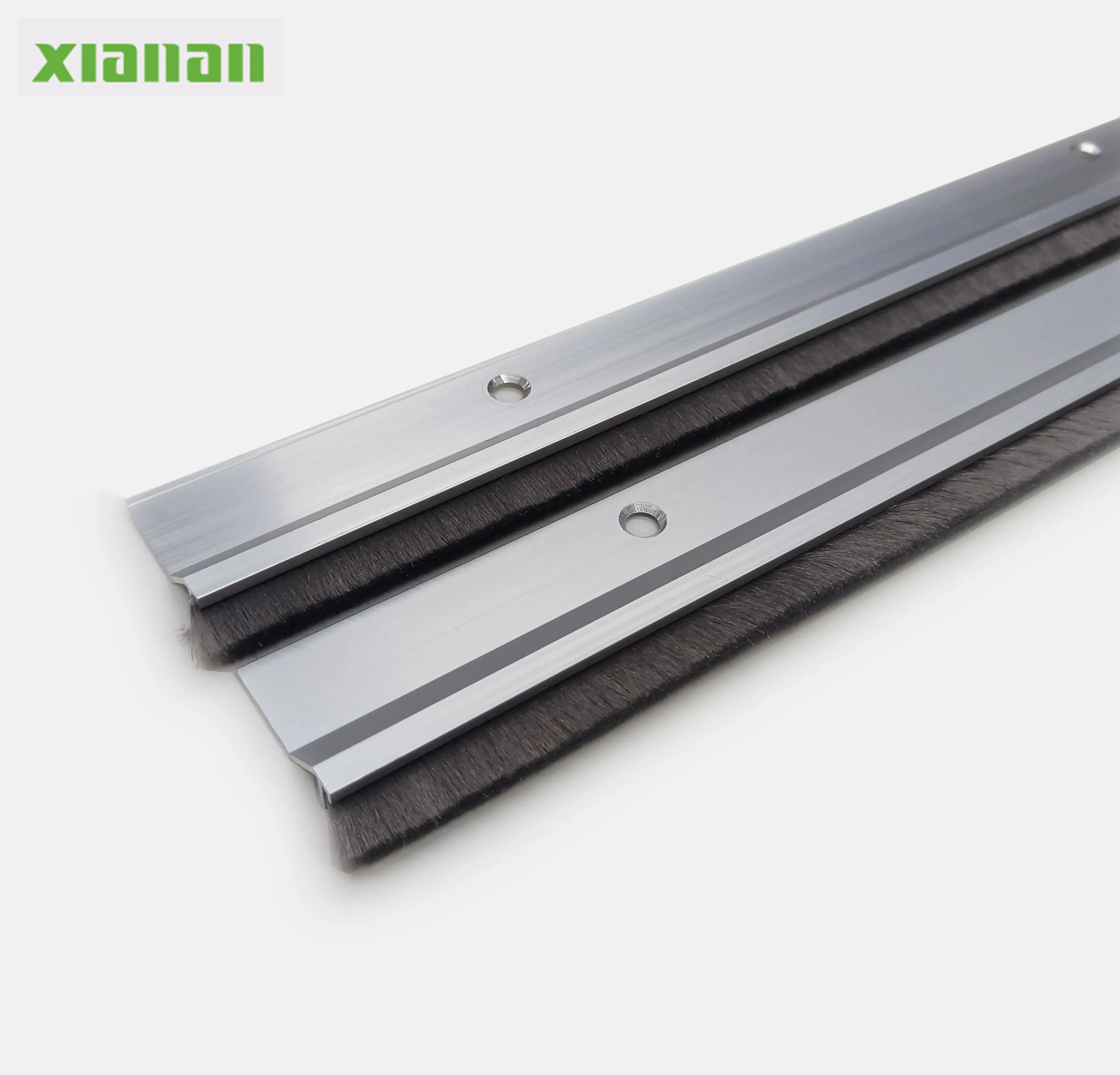 19011L Aluminum Door Brush with 100%pp Weather Strip  door bottom flexible bottom seal