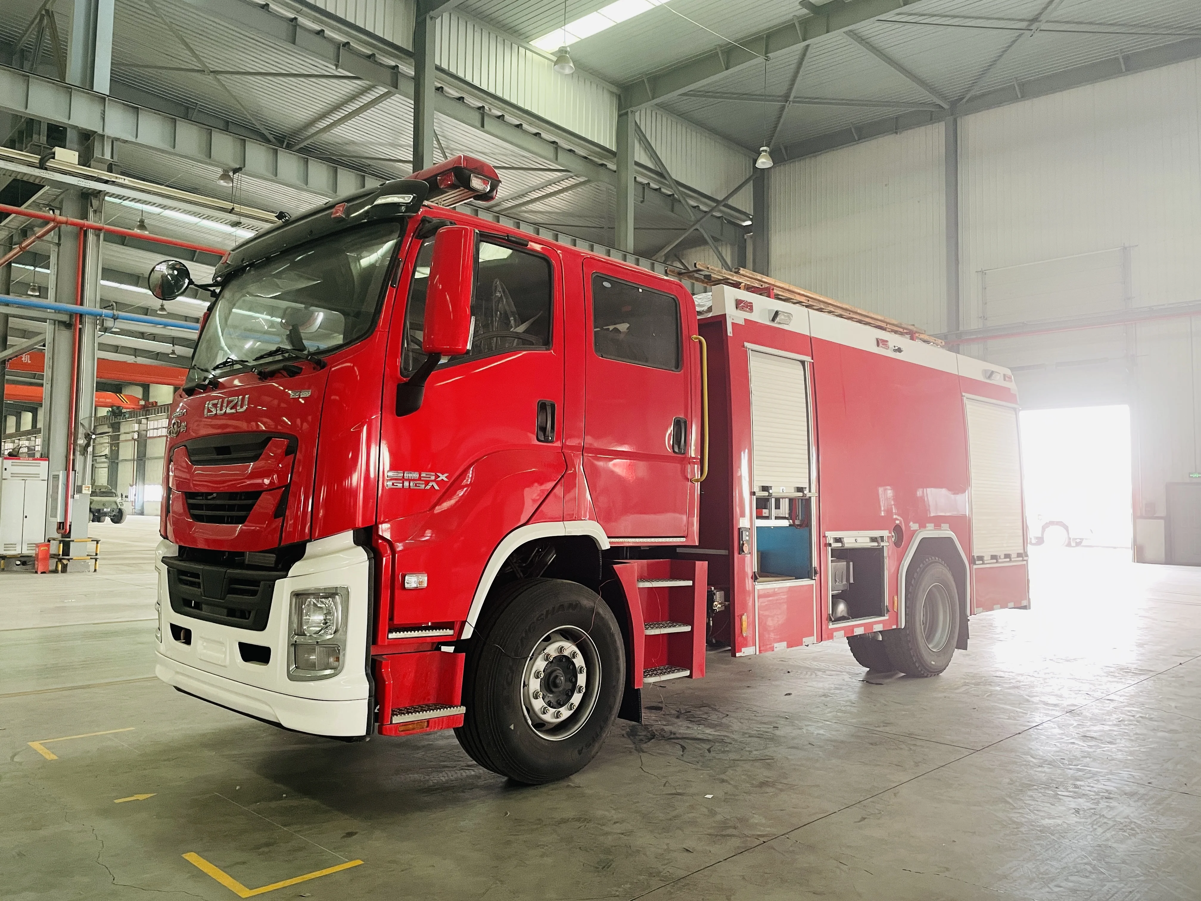 China New 18000L Fire Fighting Equipment Water Tank Fire Truck For Sale