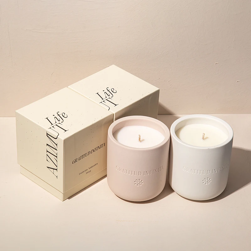 AIKUN Custom Carve Logo Ceramics Jar Luxury Aromatherapy White Soy Wax Home Decoration Scented Candle with Gift Box