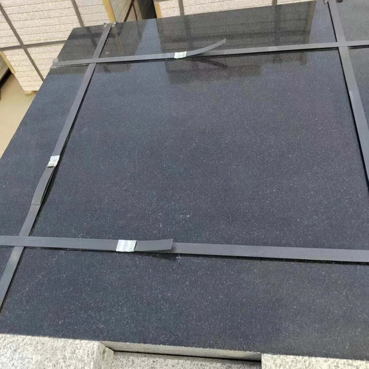 Polished China Black Sapphire Star Granite Slabs Tile Stair Step Customized Sizes