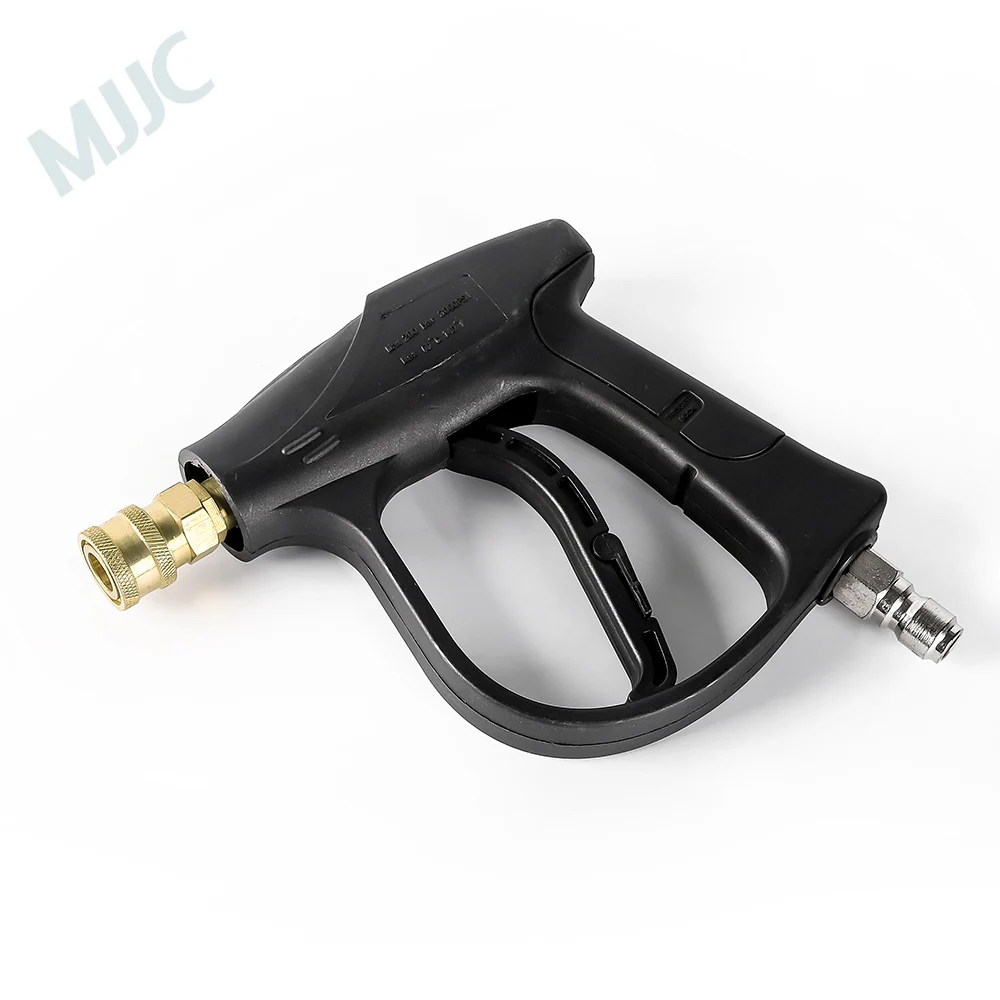 Garden hoses, sprayers, high pressure nozzles, foam guns and brushes are used for washing cars and gardens