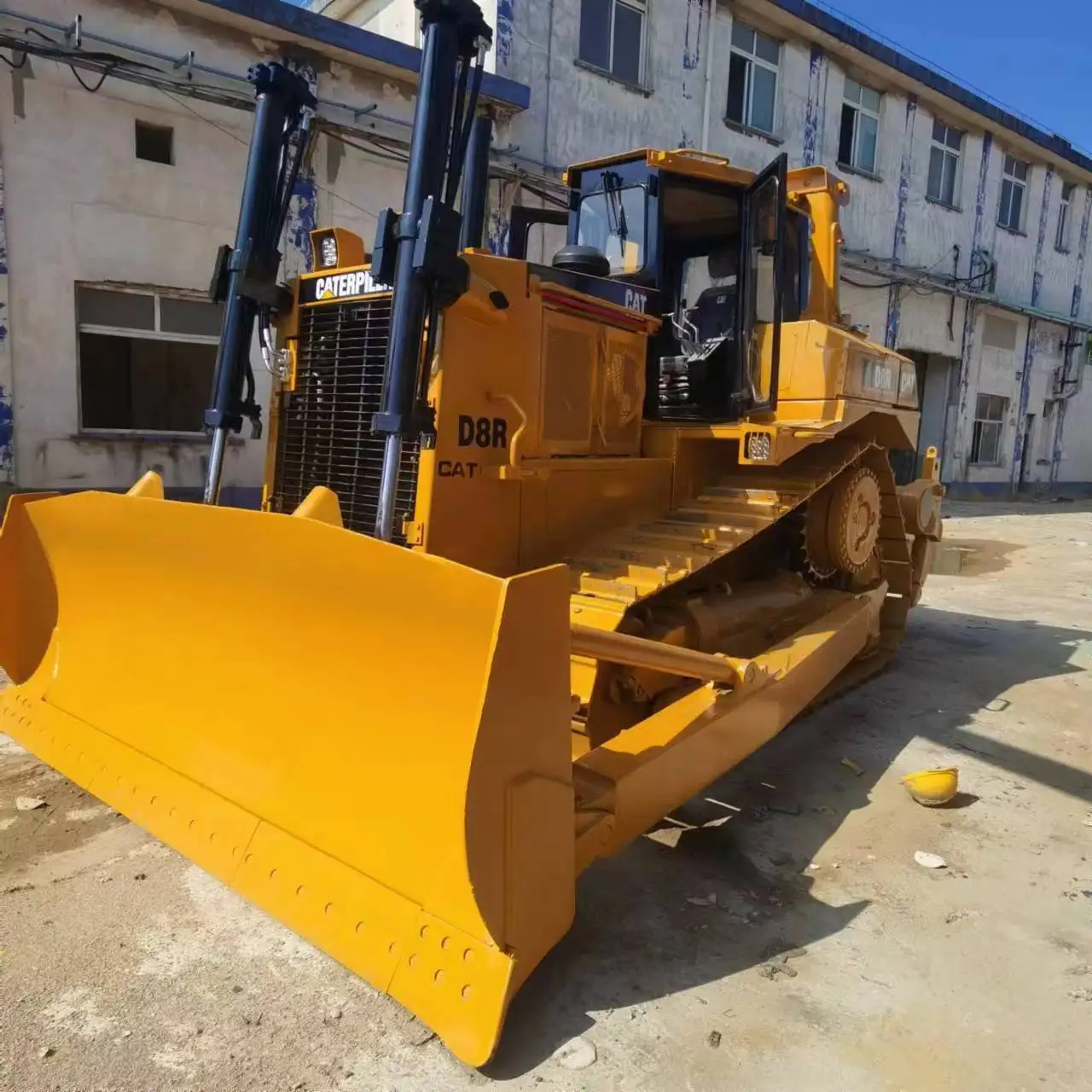Japan used cat bulldozer Original high quality D8R D9R D7G D7R D6 d11r d5n crawler dozer earth-moving equipment
