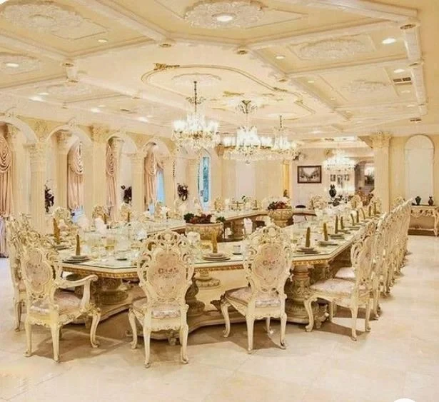 Italian Luxury Antique Rococo Classical Style Big Size Wood Carved House Dining Table 20 Seat Chairs Ancient Victoria Conference