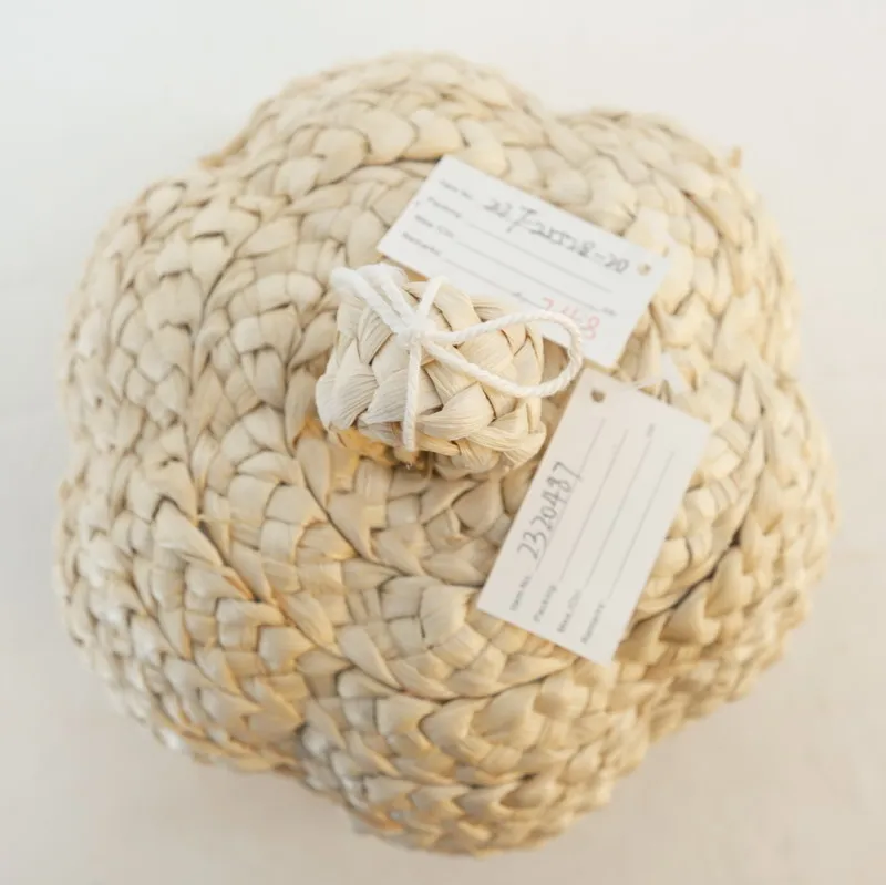 Handmade Knitted Natural Eco-Friendly Corn Husk Ornaments Fall Pumpkin Shaped Decorations