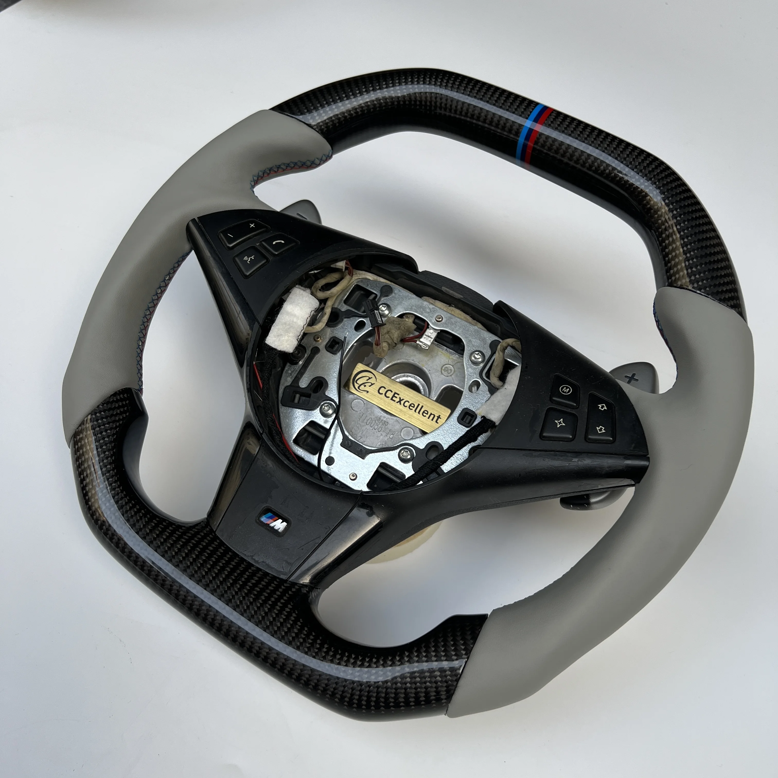 Настраиваемое рулевое колесо из углеродного волокна для BMW E60 E63 bmw с серым гладким кожаным рычагом переключатели передач