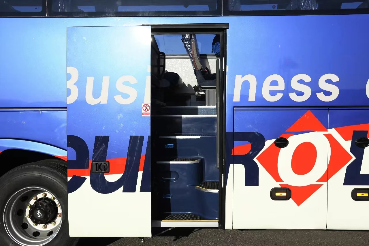 Лидер продаж шина CNG-10500x2550x3360 мм Размеры 6 шин и углы приближения/вылета 12/10 градусов