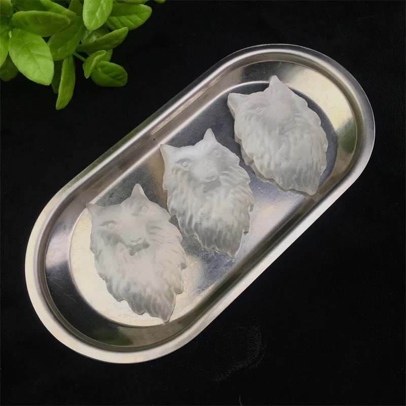 Wholesale Natural White Crafts Selenite Wolf Head Crystal Wolf Head Carving