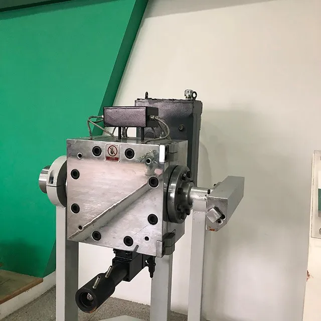 LEENY Double Piston Continuous Polyethylene Extruder Screen Changer For Plastic Strand Pelletizing