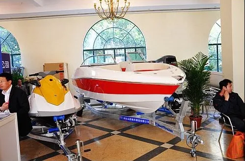 
19ft Fiberglass Fishing Boat Speed Boat Yacht 