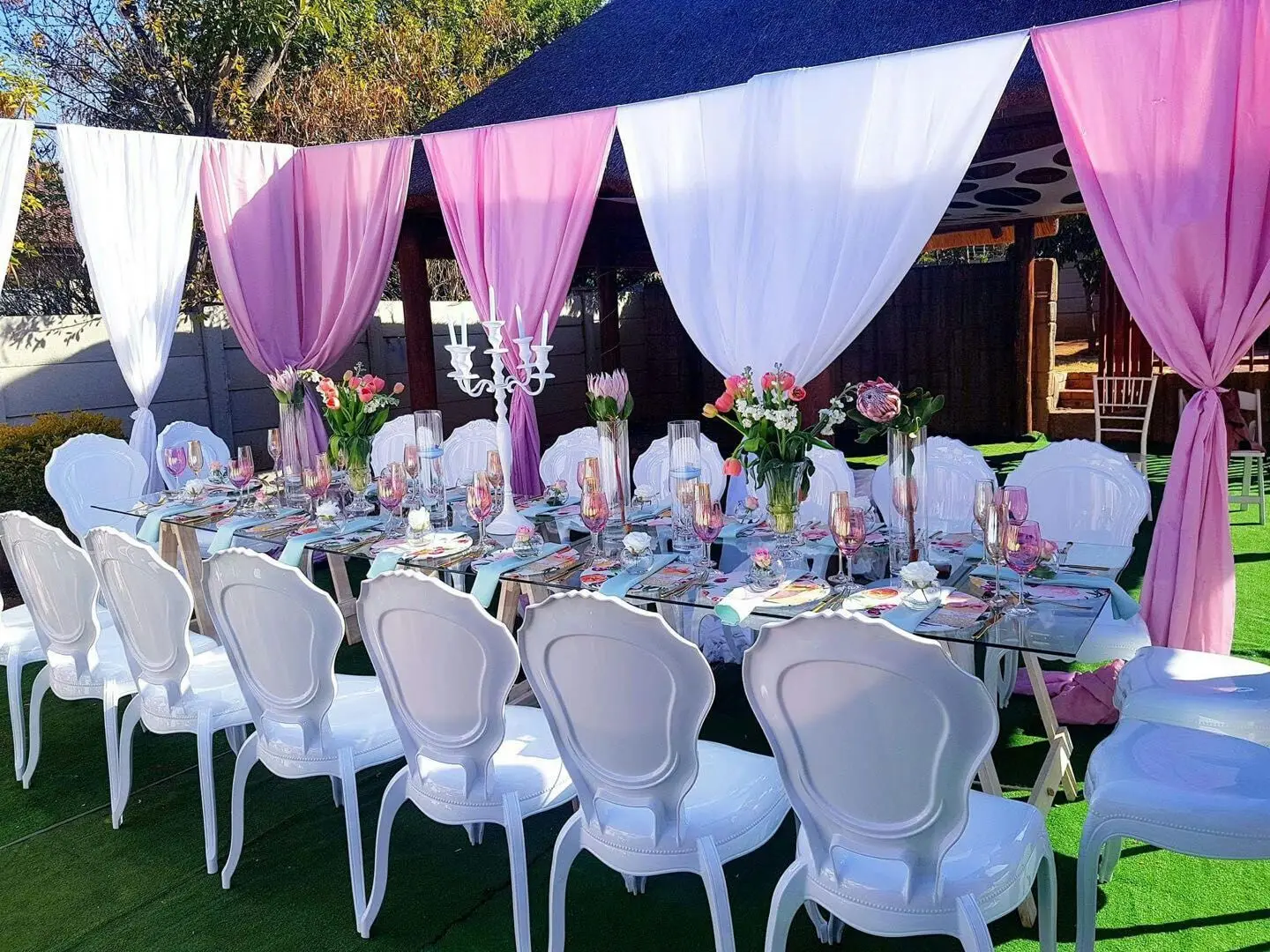 Stackable resin white princess chair for events