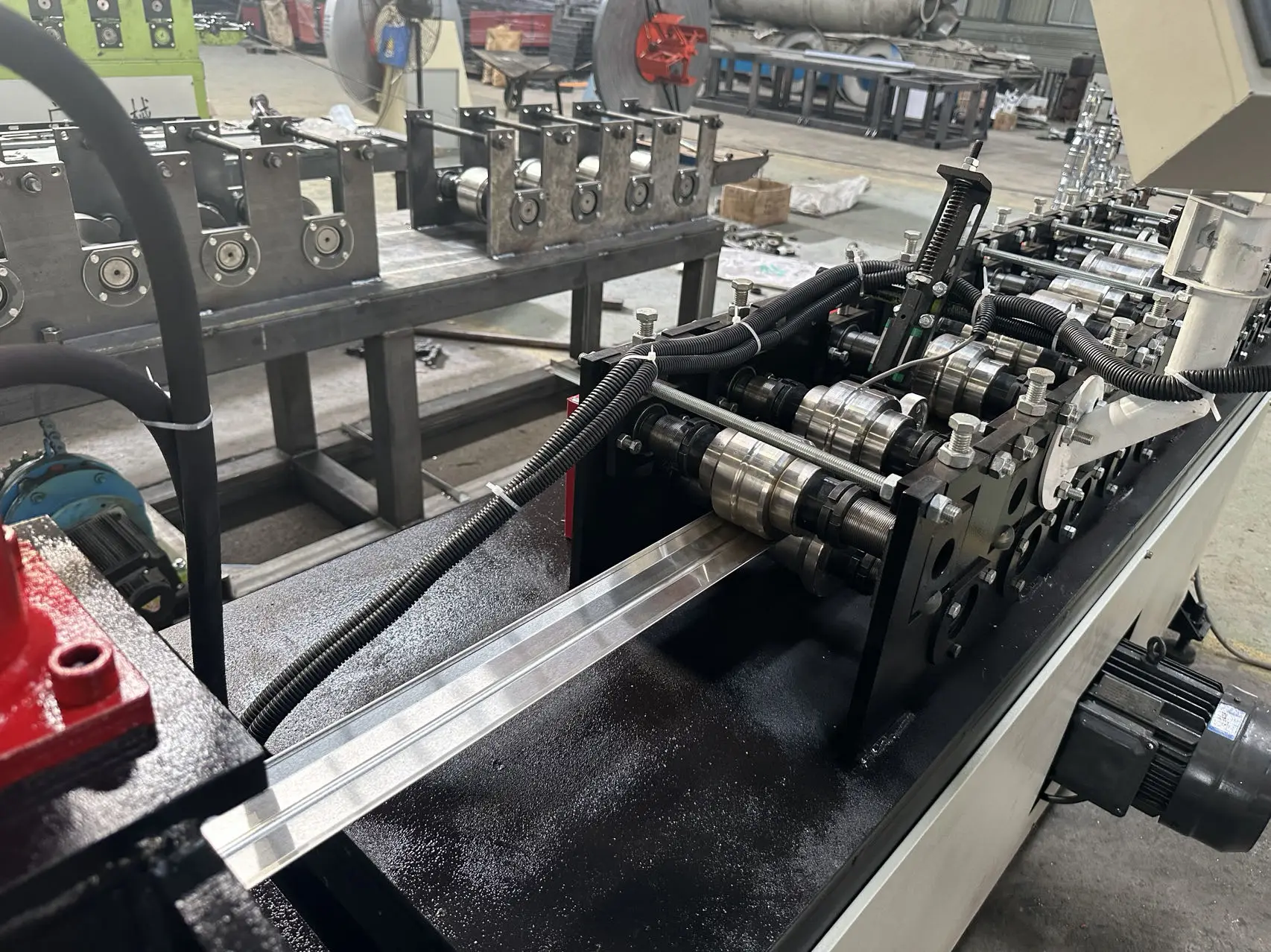 Automatic Steel Metal Stud Track Light Gauge Frame Roll Forming Machine Prices