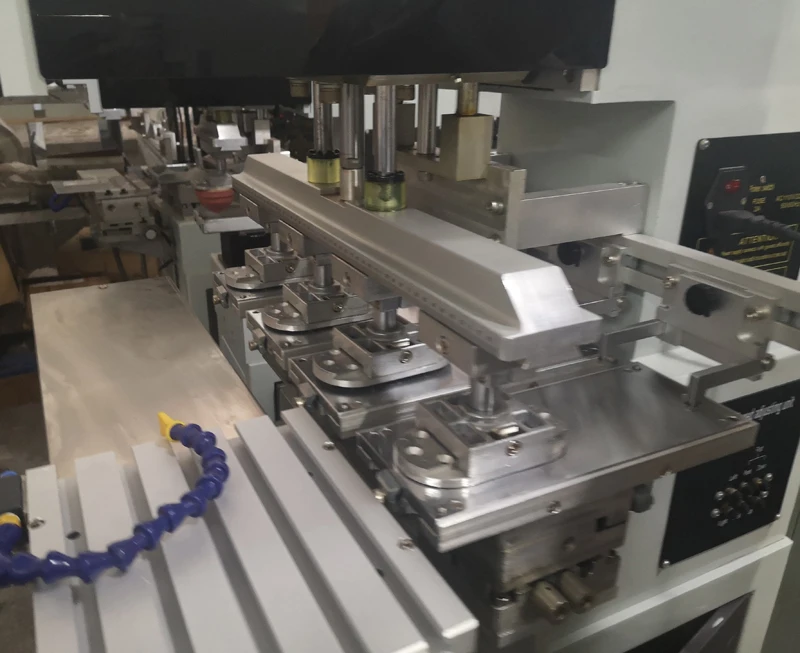 Automatic Pad Printer, 4 color pad printing Machine, Four Color Tampon Printer with inkcup, shuttle tampo Printing