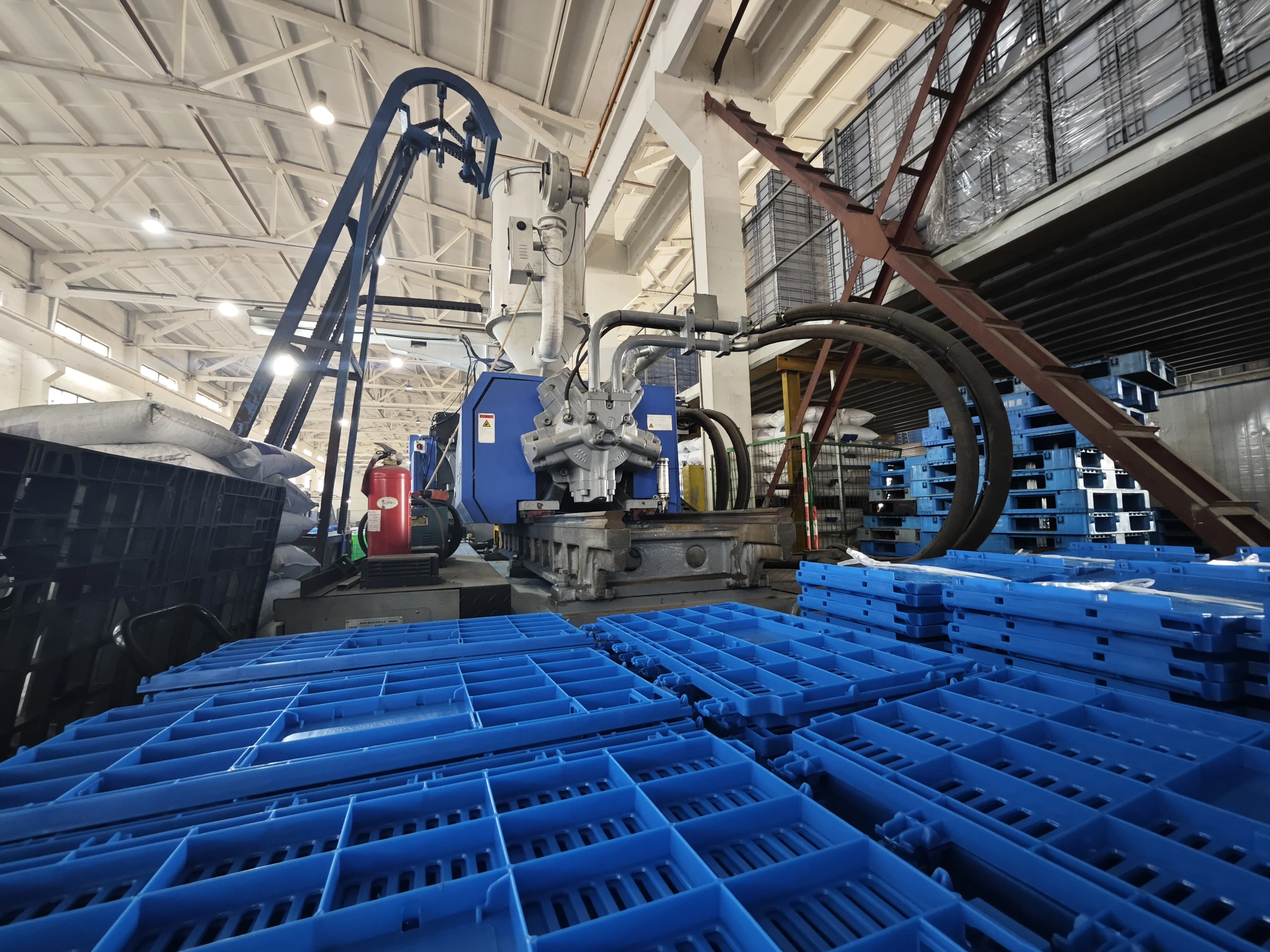 NEXARA Euro HDPE Recycle Material 1210 1200*1000*150mm Grid Surface Nine Runner Heavy Duty Pallet for Storage