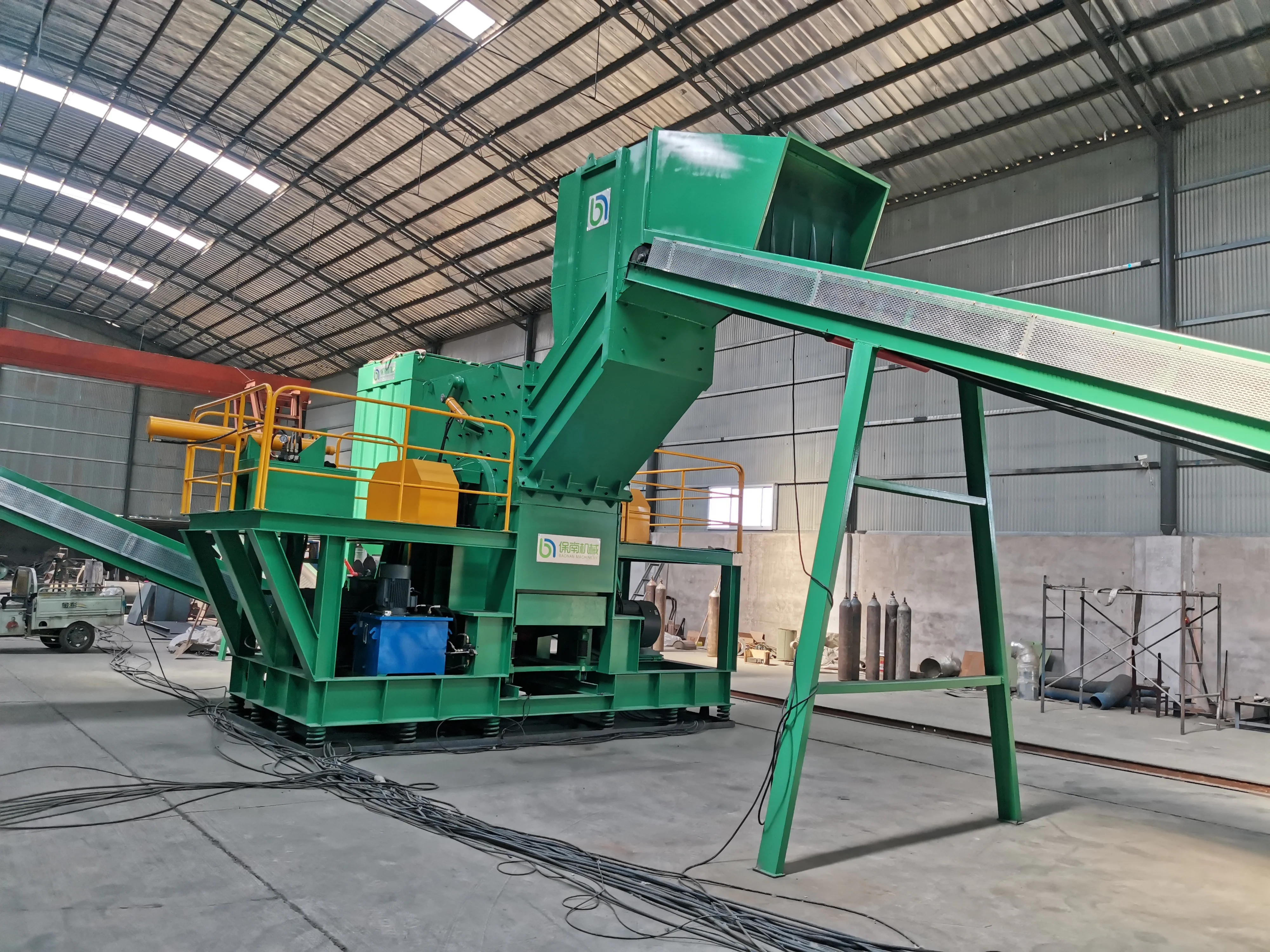 High quality series single axis shredder large long PE PVC thick wall pipe hard block plastic