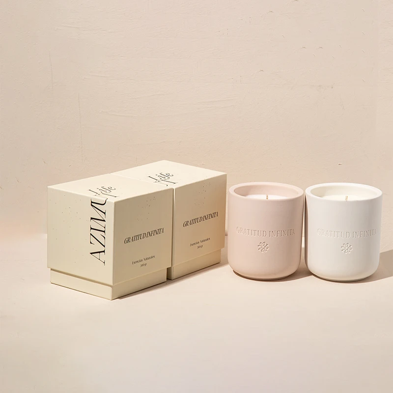 AIKUN Custom Carve Logo Ceramics Jar Luxury Aromatherapy White Soy Wax Home Decoration Scented Candle with Gift Box