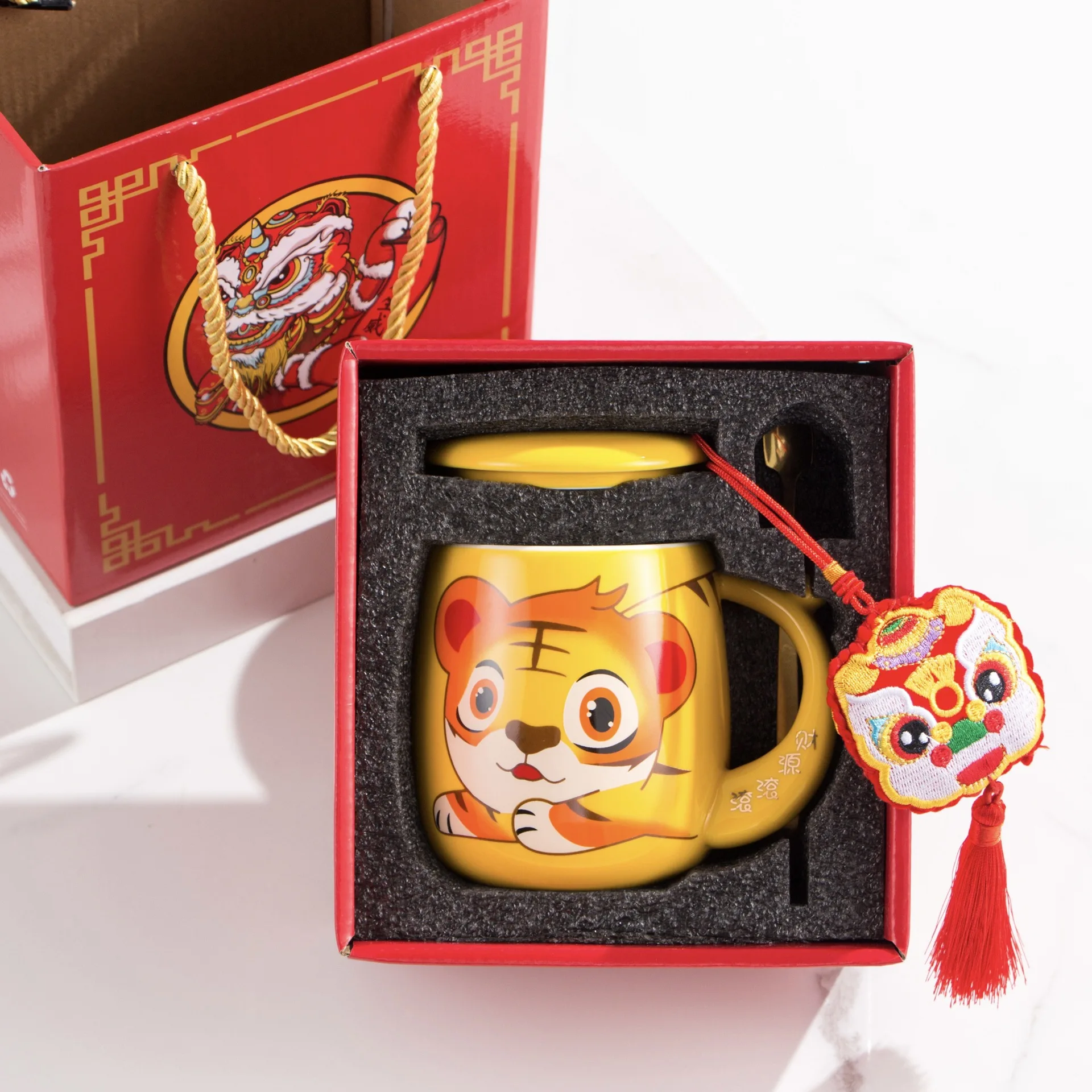 customized 2022 chinese new year tigers decoration 3d creative cute ceramic coffee mug cup gift set