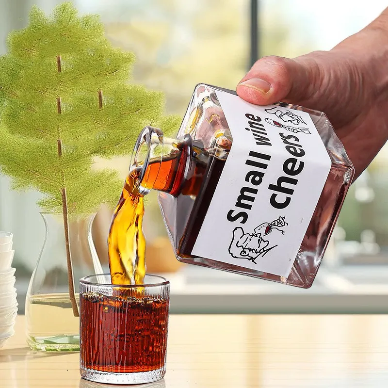 Wholesale square vodka whisky bottle wine glass with cork 250ml 500ml square glass bottle vodka for liquor spirit alcohol
