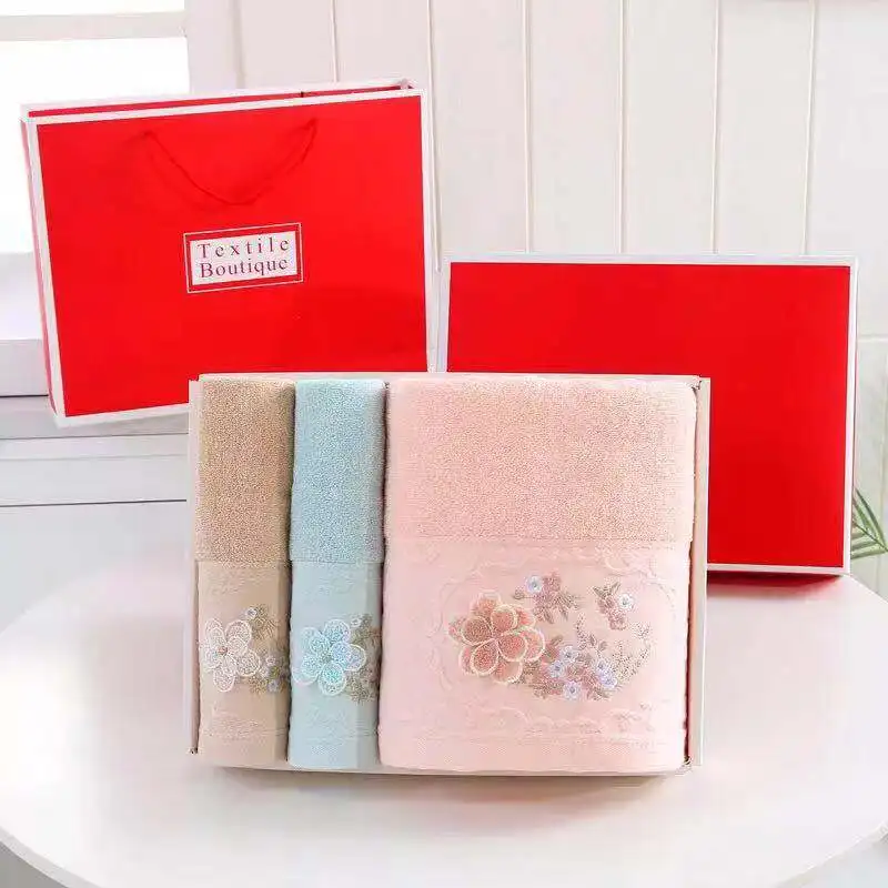 
hot sale Hajj gift towel with boder comb cotton high quality jacquard bath towel with flower embroidery logo 32s/2 