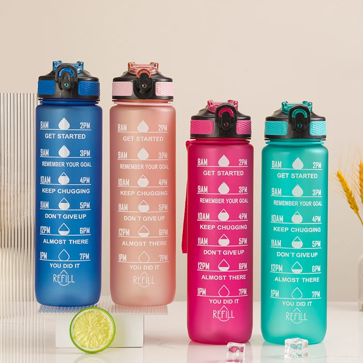 Wholesale Portable Food Grade Outdoor Sports Water Jug 32OZ 1000 ML Reusable Motivational Plastic Water Bottle With Time Marker