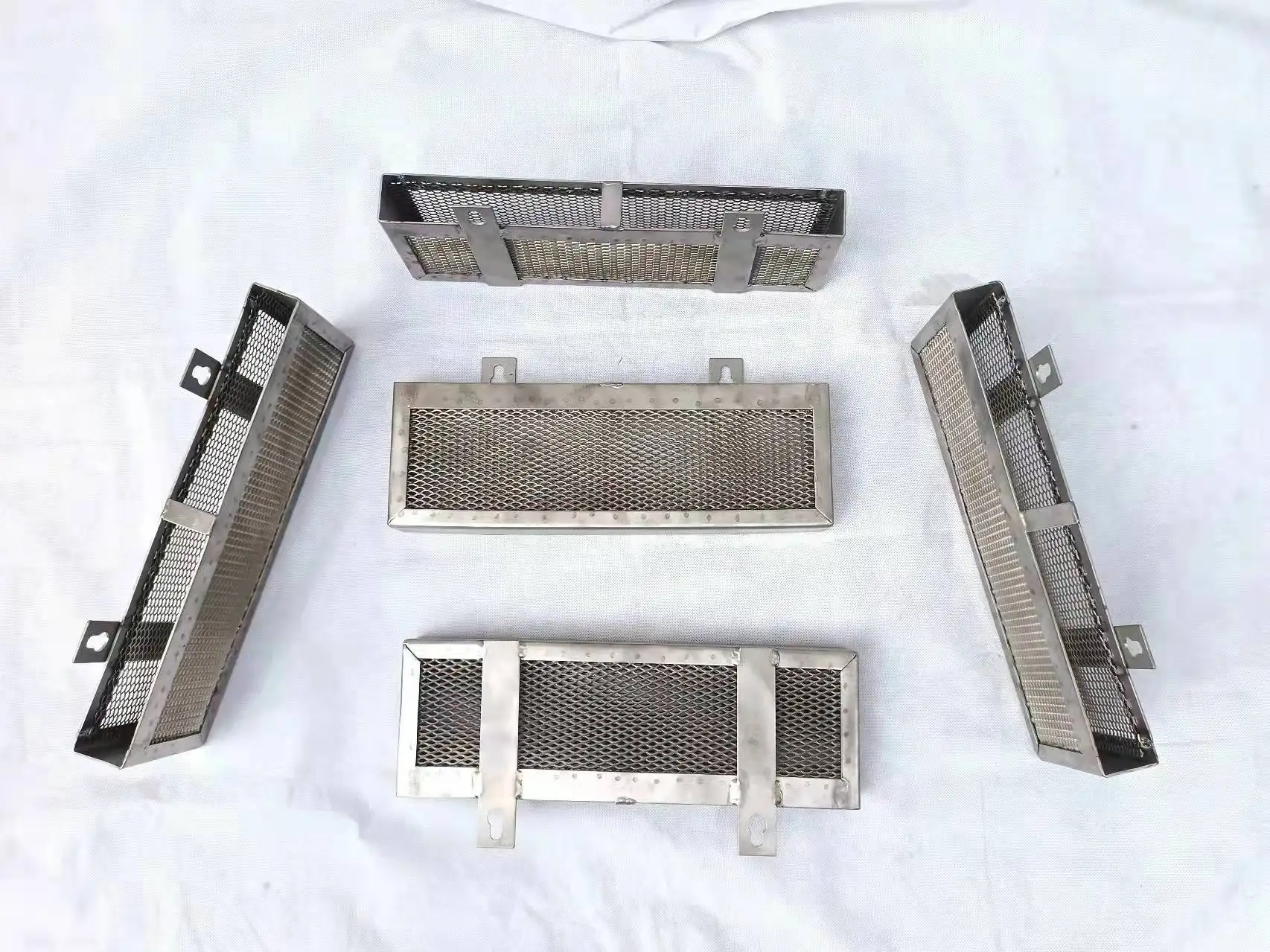 Customized Plating PCB Industrial factory price Gr1 titanium anodizing rack titanium anode basket  industry