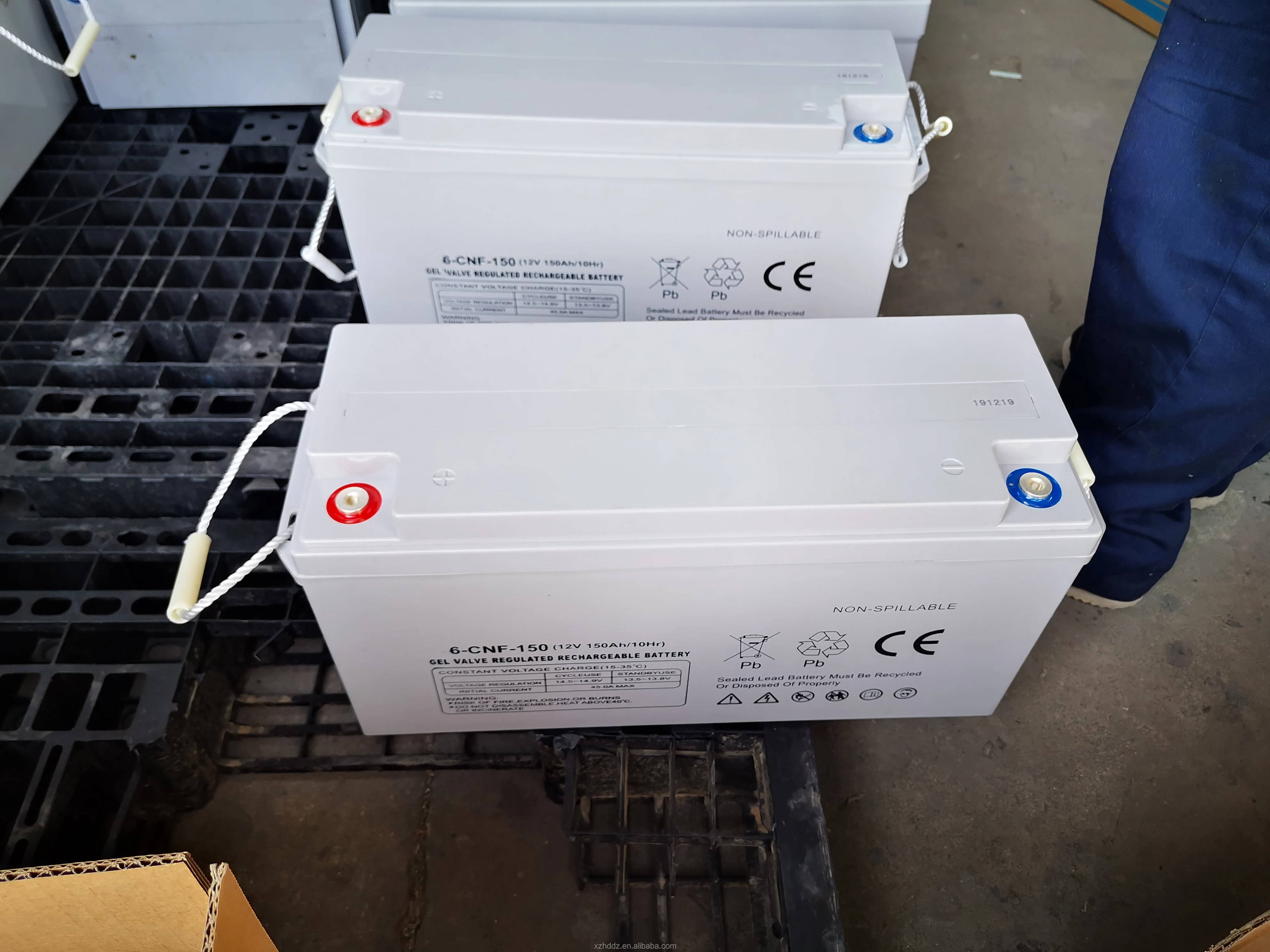 1kw 1.5kw mini solar power plant off grid with battery voltage home use