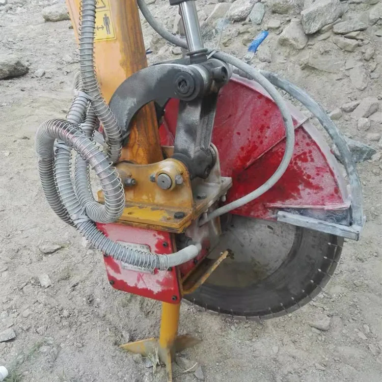 Rock Saw with 1000mm Blade Cutting Hard Limestone Mounted by Excavator