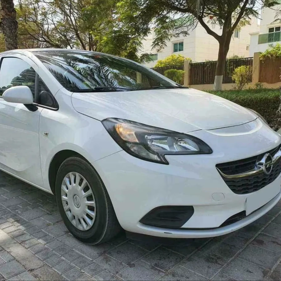 Чистый использованный Opel Corsa 1 2 L I3