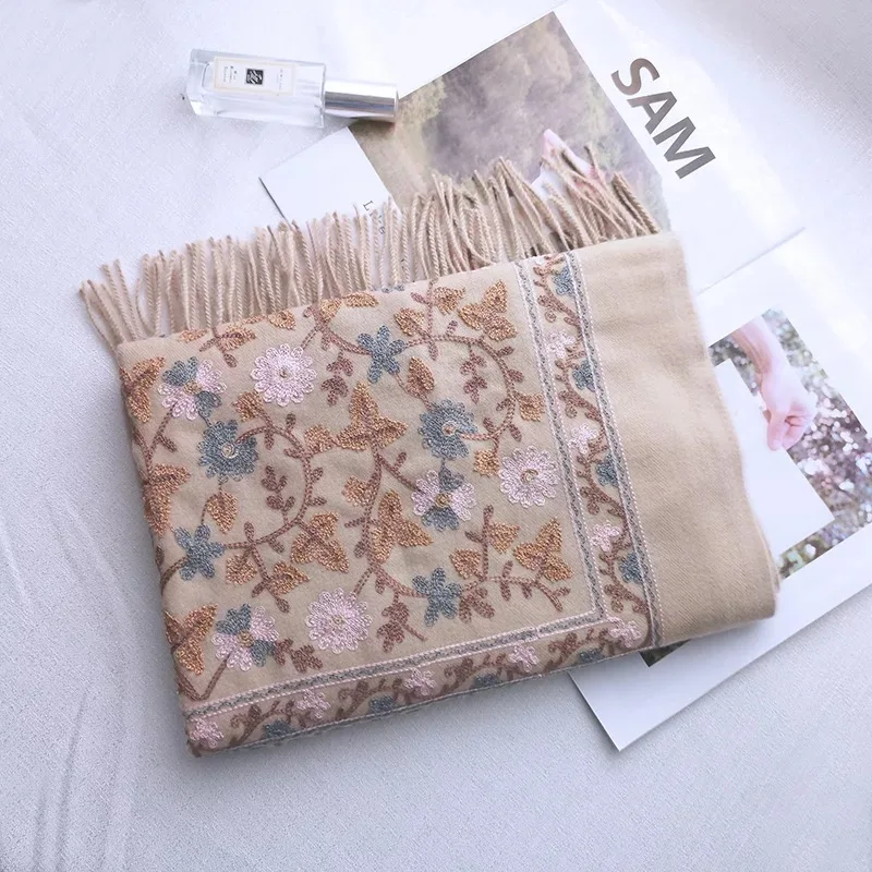 Customize Female Tassel Thick Soft Women Hand Scarves Scarf For Women Embroidered